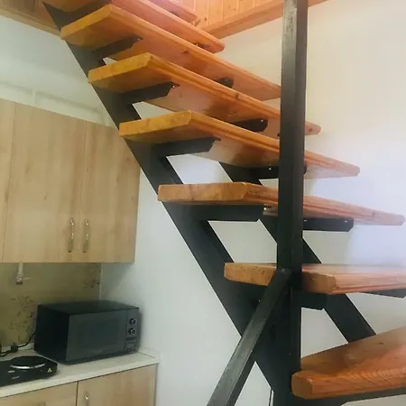 Uszo Apartman דירה *