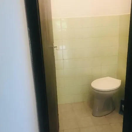 Uszo Apartman דירה בלטונללה