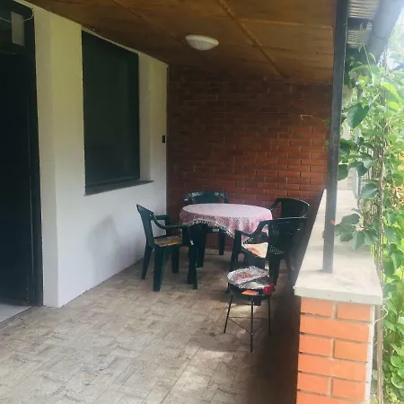 דירה Uszo Apartman בלטונללה